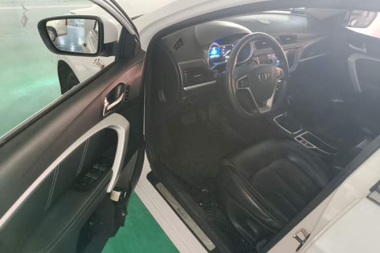 Used Geely Auto Emgrand 2017 Sedan Million Edition 1.5L CVT Upward Connectivity Version Driver Seat
