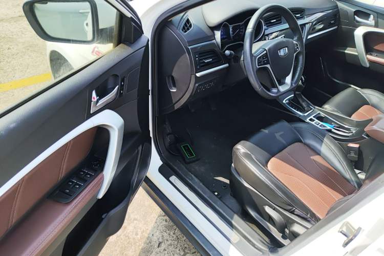 Used Geely Auto Emgrand 2017 Hatchback RS Million Edition 1.5L CVT Upward Version Driver Seat