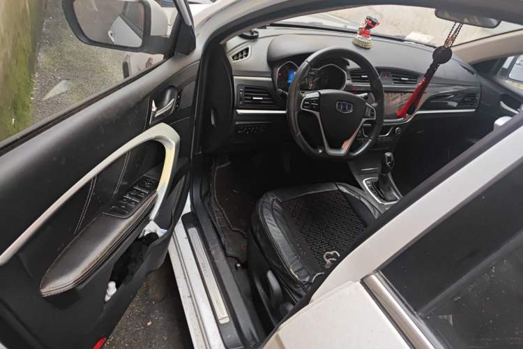 Used Geely Auto Emgrand 2017 Sedan Million Edition 1.5L CVT Upward Version Driver Seat