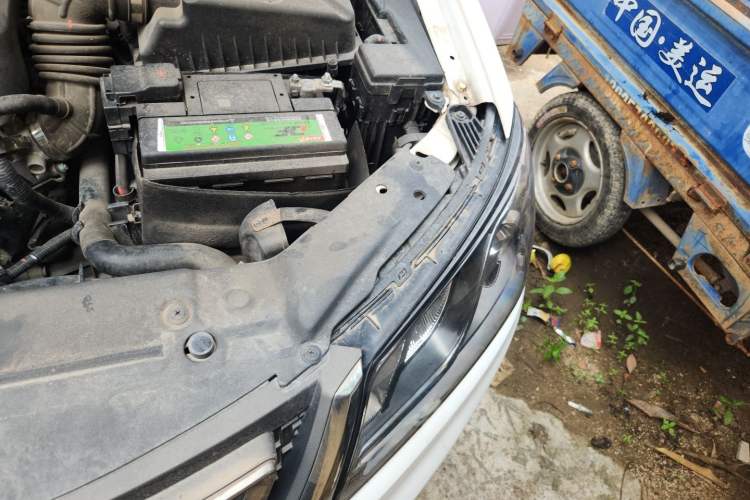 Used Geely Auto Emgrand 2017 Sedan Million Edition 1.5L CVT Upward Version Engine Bay Left