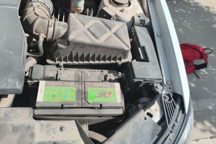 Used Geely Auto Emgrand 2017 Sedan Million Edition 1.3T CVT Upward Version Engine Bay Left