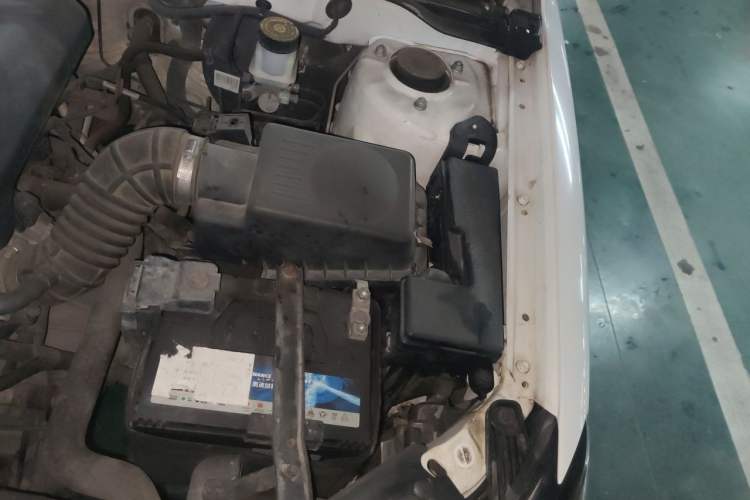 Used Geely Auto Emgrand 2017 Sedan Million Edition 1.5L Manual - Upward Version Engine Bay Left