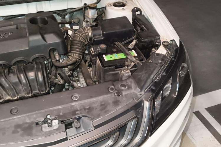 Used Geely Auto Emgrand 2017 Sedan Million Edition 1.5L Manual - Upward Version Engine Bay Left