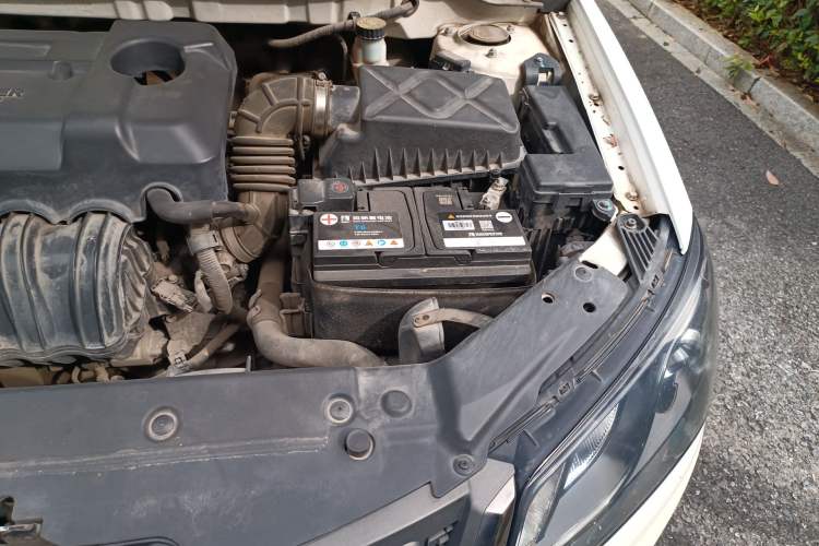 Used Geely Auto Emgrand 2017 Sedan Million Edition 1.5L CVT Upward Connectivity Version Engine Bay Left