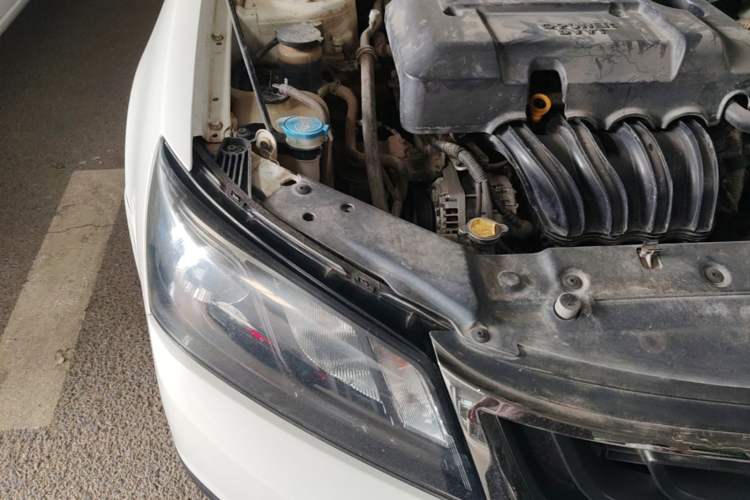 Used Geely Auto Emgrand 2017 Hatchback RS Million Edition 1.5L CVT Upward Version Engine Bay Right