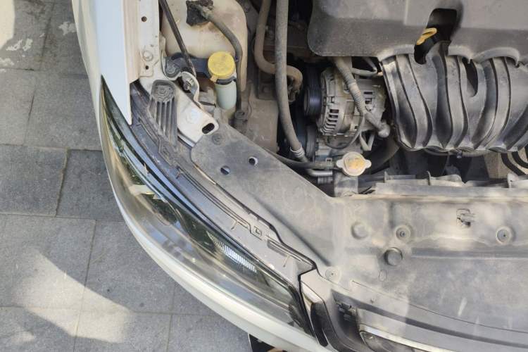 Used Geely Auto Emgrand 2017 Sedan Million Edition 1.5L CVT Upward Version Engine Bay Right