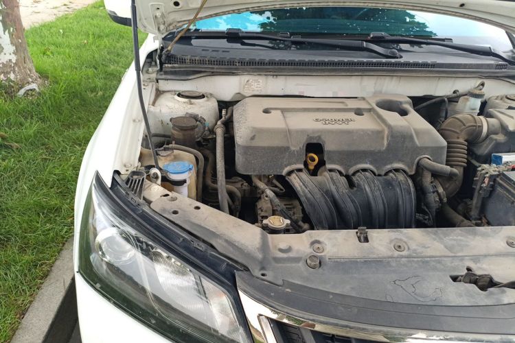 Used Geely Auto Emgrand 2017 Hatchback RS Million Edition 1.5L CVT Upward Version Engine Bay Right
