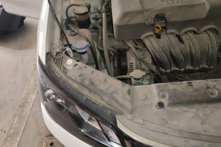 Used Geely Auto Emgrand 2017 Hatchback RS Million Edition 1.5L CVT Upward Version Engine Bay Right
