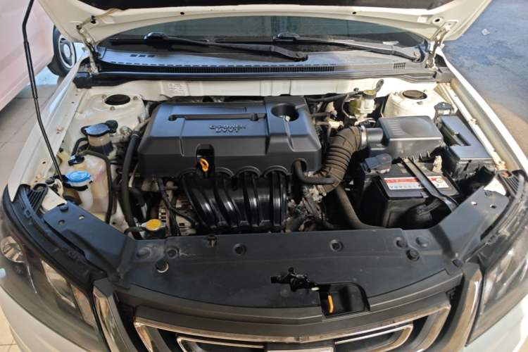 Used Geely Auto Emgrand 2017 Sedan Million Edition 1.5L Manual Luxury Model Engine Bay