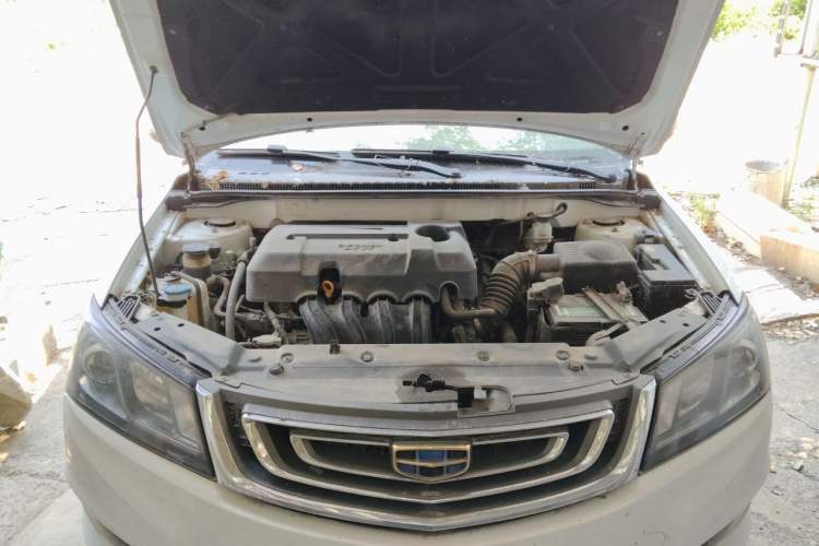 Used Geely Auto Emgrand 2017 Sedan Million Edition 1.5L Manual Luxury Model Engine Bay