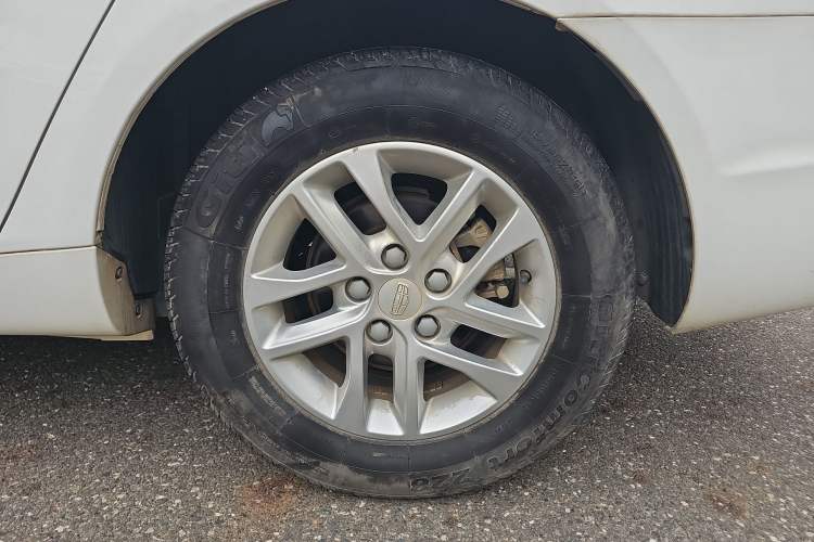 Used Geely Auto Emgrand 2017 Sedan Million Edition 1.5L CVT Luxury Model Exterior 1