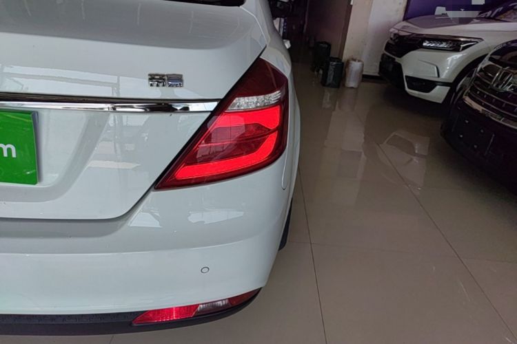 Used Geely Auto Emgrand 2017 Sedan Million Edition 1.5L CVT Luxury Model Exterior 3