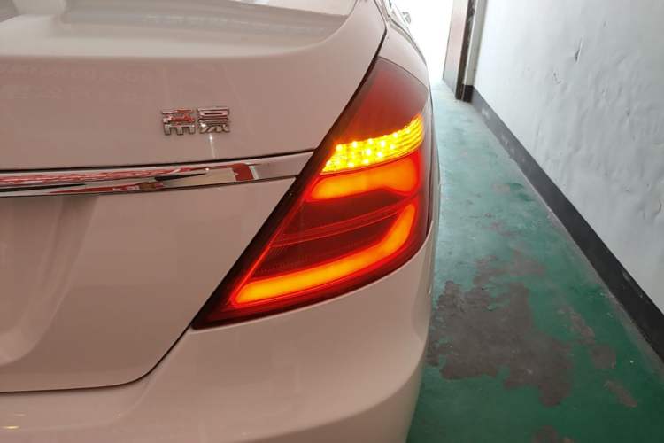 Used Geely Auto Emgrand 2017 Sedan Million Edition 1.5L Manual - Upward Version Exterior 3