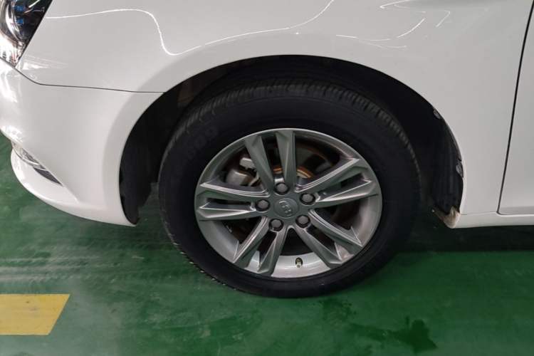 Used Geely Auto Emgrand 2017 Sedan Million Edition 1.5L Manual - Upward Version Exterior 4