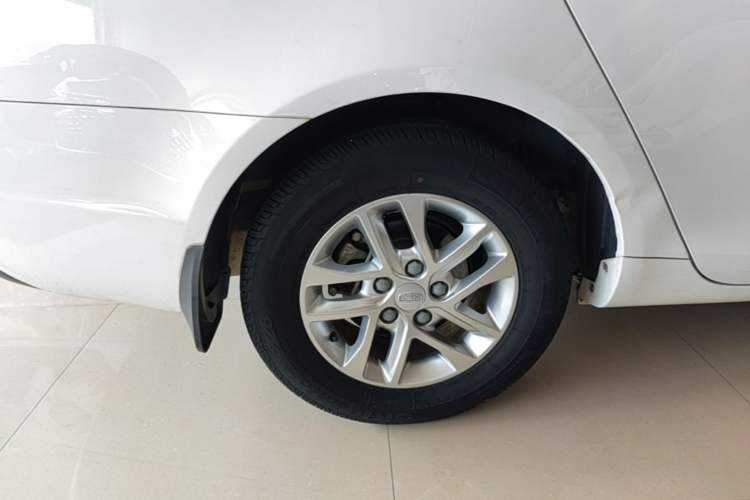 Used Geely Auto Emgrand 2017 Sedan Million Edition 1.5L CVT Luxury Model Exterior 5