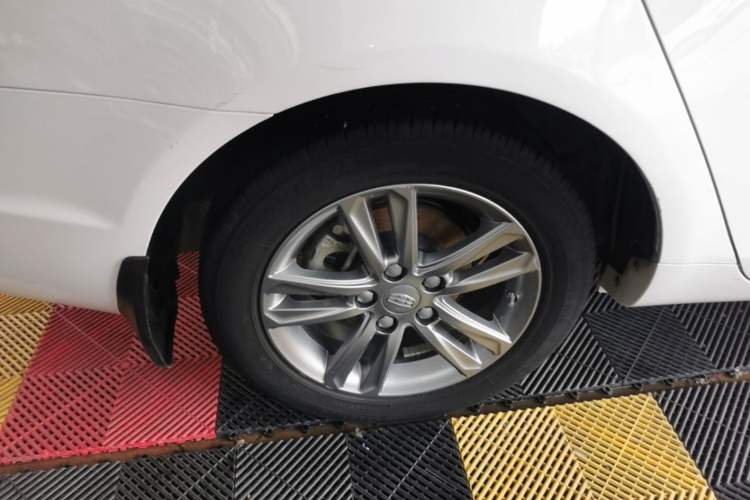 Used Geely Auto Emgrand 2017 Sedan Million Edition 1.5L CVT Upward Version Exterior 5