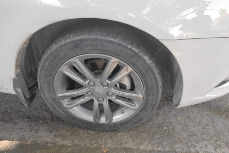 Used Geely Auto Emgrand 2017 Sedan Million Edition 1.5L Manual Upward Connect Version Exterior 7
