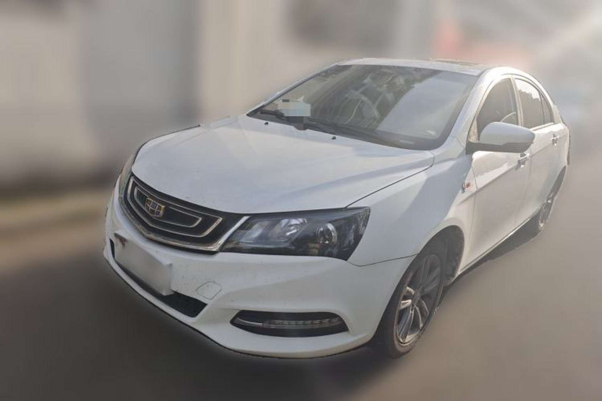 Used Geely Auto Emgrand 2017 Sedan Million Edition 1.3T Manual Top-Grade Version Front Left 45 Deg