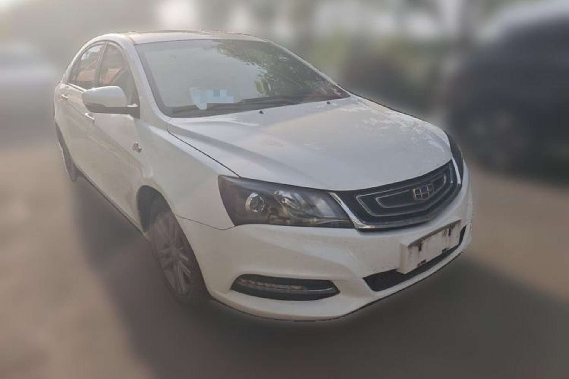 Used Geely Auto Emgrand 2017 Sedan Million Edition 1.3T Manual Top-Grade Version Front Right 45 Deg