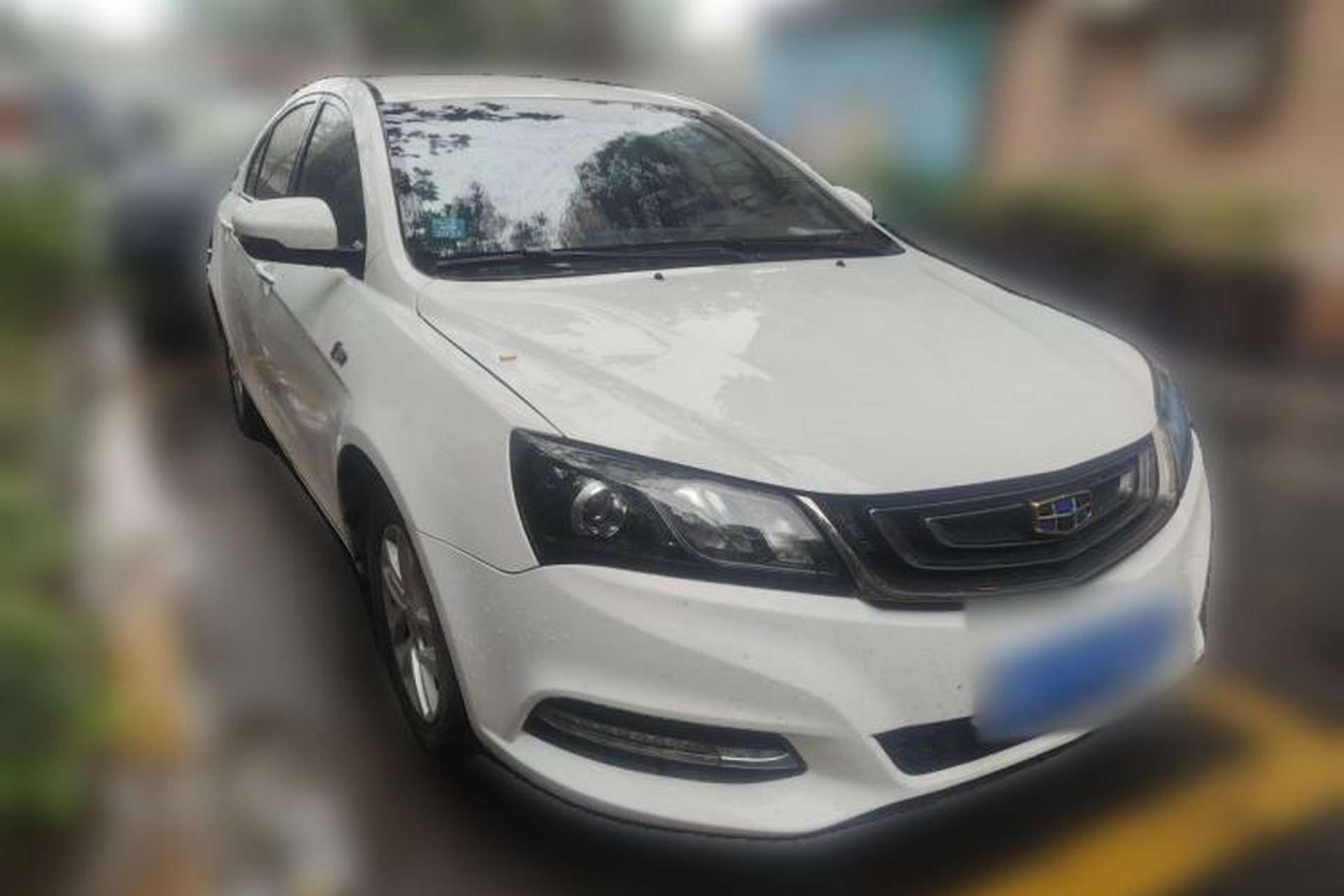 Used Geely Auto Emgrand 2017 Sedan Million Edition 1.5L CVT Luxury Model Front Right 45 Deg