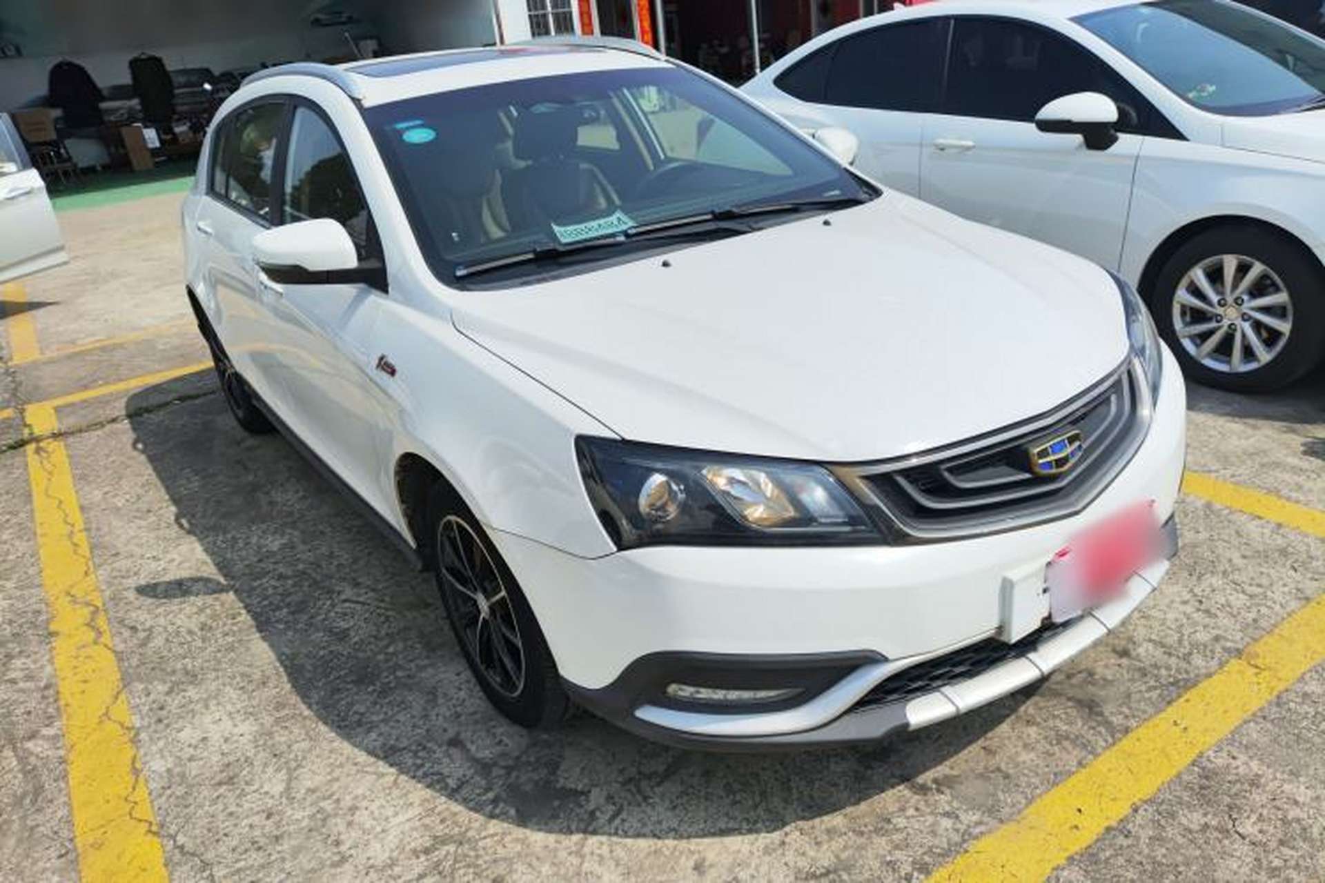 Used Geely Auto Emgrand 2017 Hatchback RS Million Edition 1.5L CVT Upward Version Front Right 45 Deg