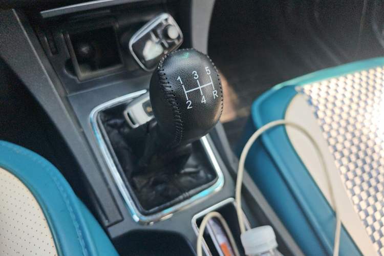 Used Geely Auto Emgrand 2017 Sedan Million Edition 1.5L Manual - Upward Version Gear Lever
