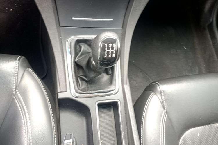 Used Geely Auto Emgrand 2017 Sedan Million Edition 1.5L Manual - Upward Version Gear Lever