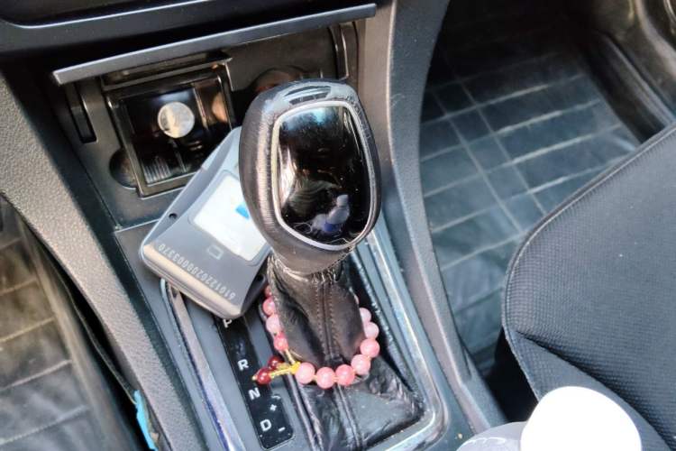 Used Geely Auto Emgrand 2017 Sedan Million Edition 1.5L CVT Upward Connectivity Version Gear Lever