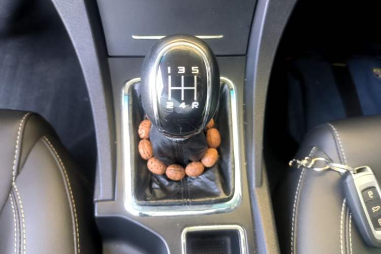 Used Geely Auto Emgrand 2017 Sedan Million Edition 1.5L Manual - Upward Version Gear Lever