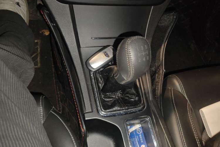 Used Geely Auto Emgrand 2017 Sedan Million Edition 1.5L Manual - Upward Version Gear Lever