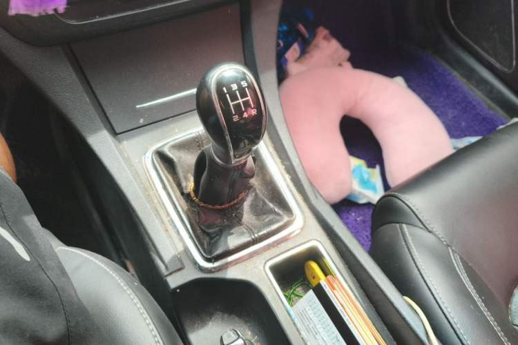 Used Geely Auto Emgrand 2017 Sedan Million Edition 1.5L Manual Upward Connect Version Gear Lever