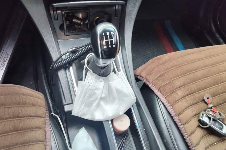 Used Geely Auto Emgrand 2017 Sedan Million Edition 1.5L Manual - Upward Version Gear Lever