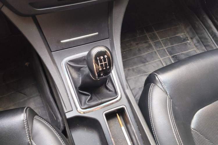 Used Geely Auto Emgrand 2017 Sedan Million Edition 1.5L Manual - Upward Version Gear Lever