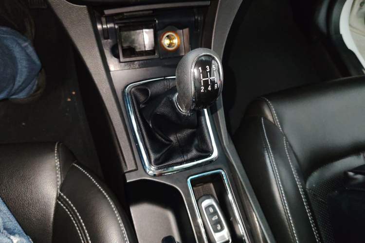 Used Geely Auto Emgrand 2017 Sedan Million Edition 1.5L Manual - Upward Version Gear Lever