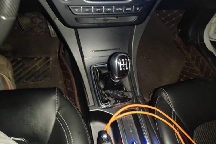 Used Geely Auto Emgrand 2017 Sedan Million Edition 1.5L Manual - Upward Version Gear Lever