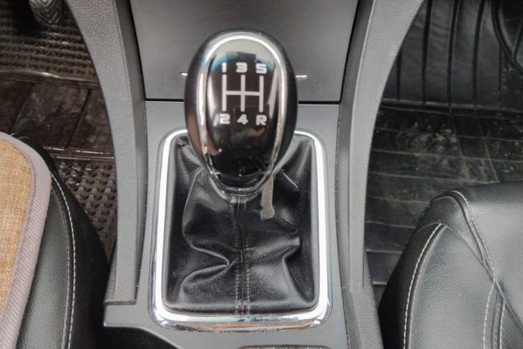 Used Geely Auto Emgrand 2017 Sedan Million Edition 1.5L Manual - Upward Version Gear Lever