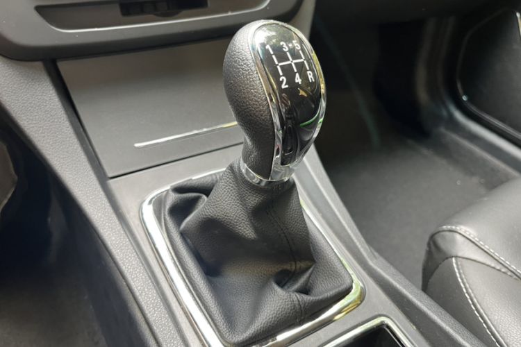 Used Geely Auto Emgrand 2017 Sedan Million Edition 1.5L Manual - Upward Version Gear Lever