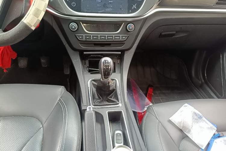 Used Geely Auto Emgrand 2017 Sedan Million Edition 1.5L Manual - Upward Version Gear Lever