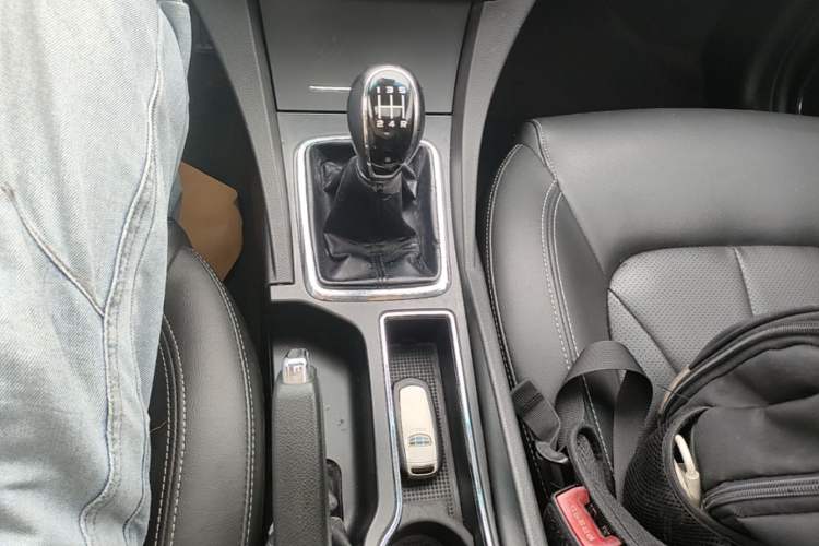 Used Geely Auto Emgrand 2017 Sedan Million Edition 1.5L Manual - Upward Version Gear Lever