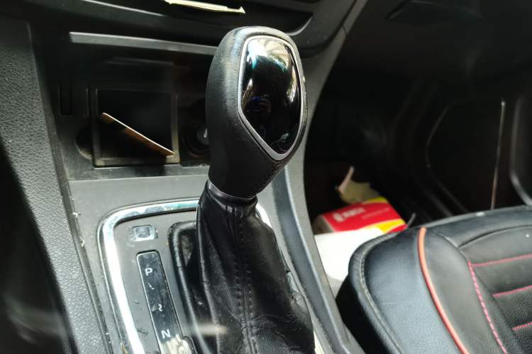 Used Geely Auto Emgrand 2017 Sedan Million Edition 1.5L CVT Upward Connectivity Version Gear Lever