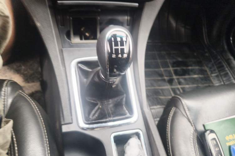 Used Geely Auto Emgrand 2017 Sedan Million Edition 1.5L Manual - Upward Version Gear Lever