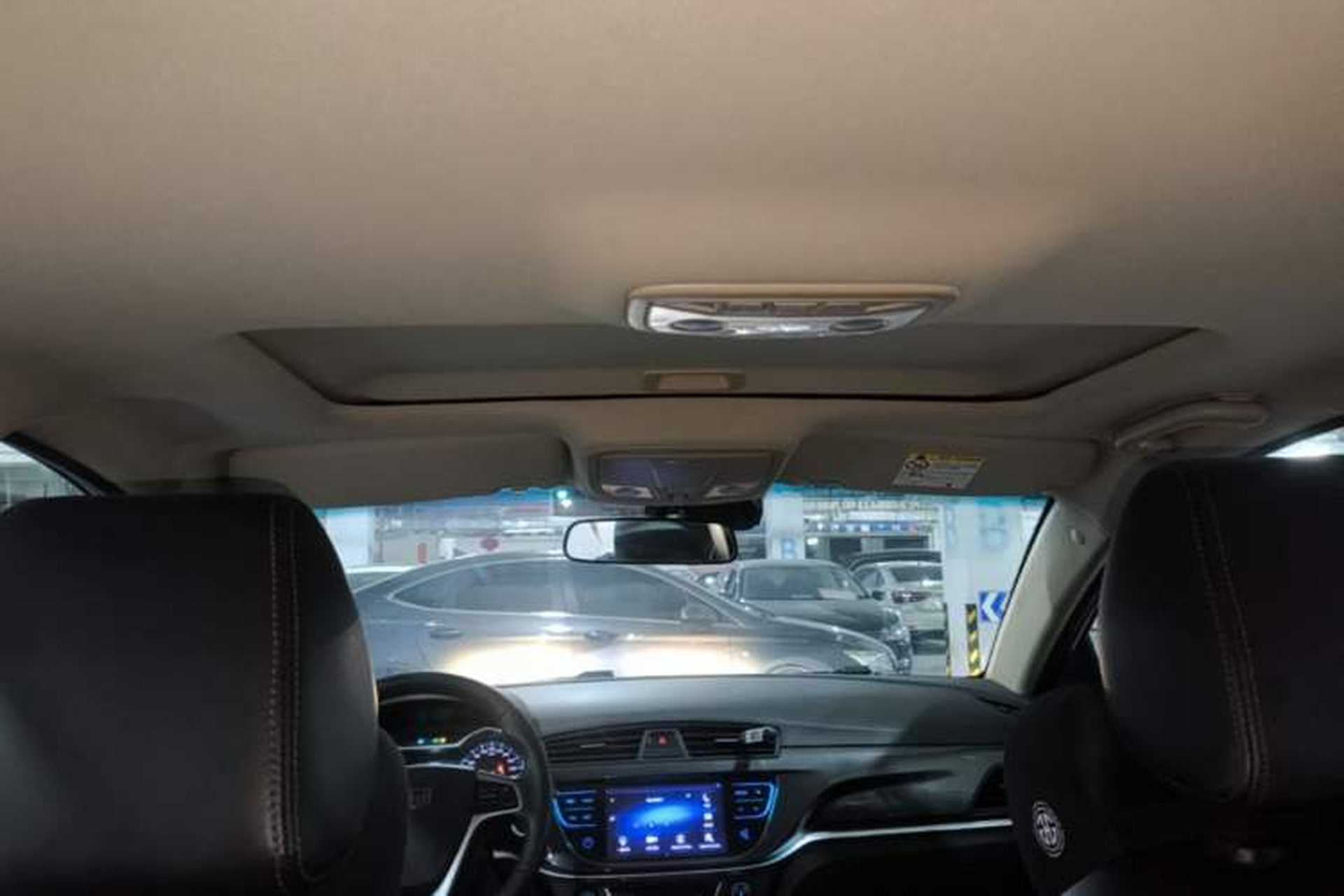 Used Geely Auto Emgrand 2017 Hatchback RS Million Edition 1.5L Manual Upward Version Headliner