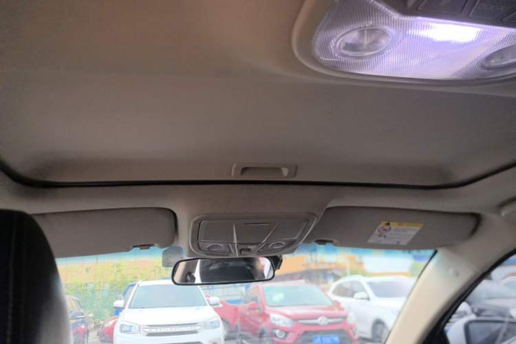 Used Geely Auto Emgrand 2017 Sedan Million Edition 1.5L Manual - Upward Version Headliner