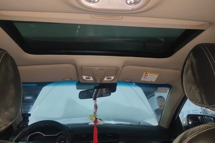 Used Geely Auto Emgrand 2017 Sedan Million Edition 1.5L Manual - Upward Version Headliner