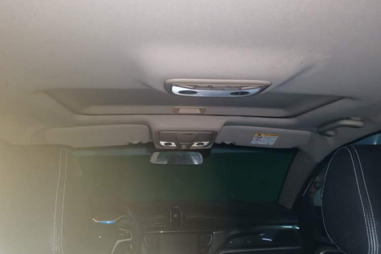 Used Geely Auto Emgrand 2017 Sedan Million Edition 1.5L CVT Upward Version Headliner