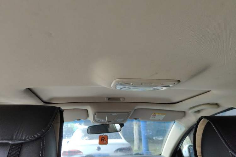 Used Geely Auto Emgrand 2017 Sedan Million Edition 1.5L CVT Upward Version Headliner