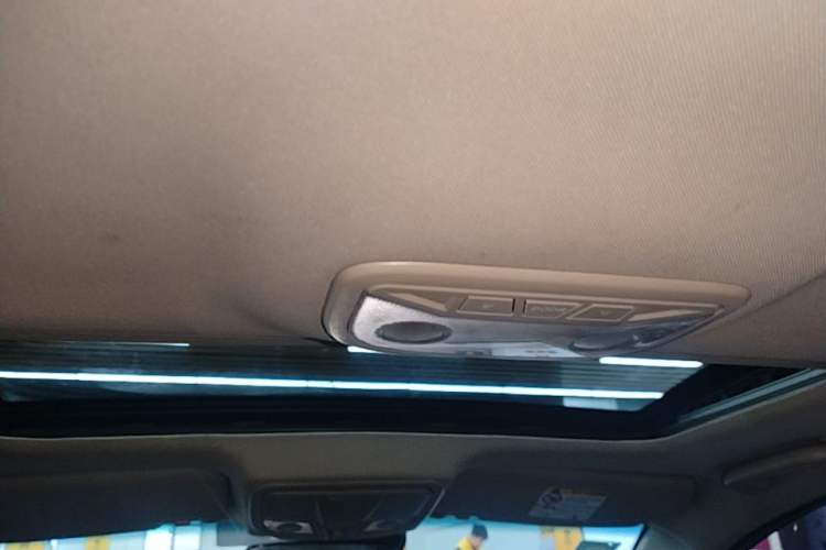 Used Geely Auto Emgrand 2017 Hatchback RS Million Edition 1.5L CVT Upward Version Headliner