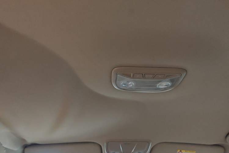 Used Geely Auto Emgrand 2017 Sedan Million Edition 1.5L Manual Luxury Model Headliner