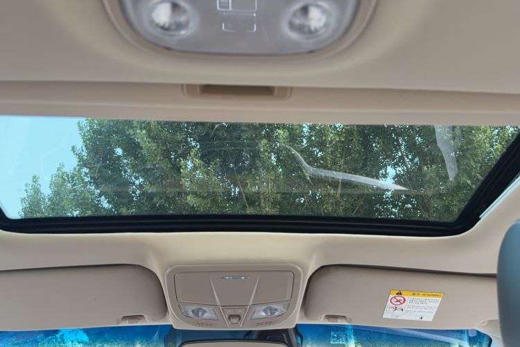 Used Geely Auto Emgrand 2017 Sedan Million Edition 1.5L CVT Upward Version Headliner