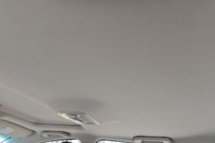 Used Geely Auto Emgrand 2017 Sedan Million Edition 1.5L Manual Upward Connect Version Headliner